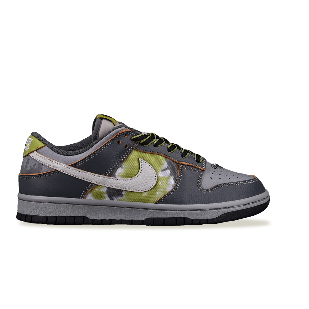 NIKE DUNK SB LOW “Friends