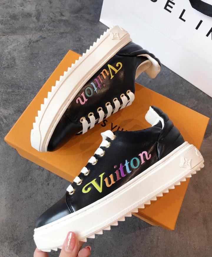 LOUIS VUITTON - SNEAKER