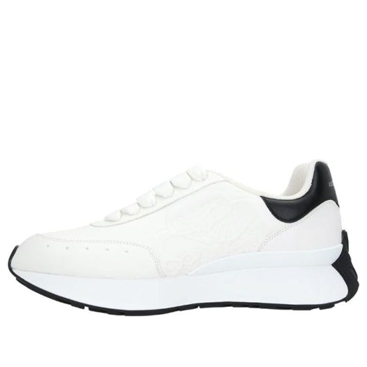 (WMNS) Alexander McQueen Sprint Runner 'White Black' 687995WIC939061 #